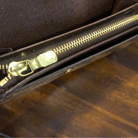 LOUIS VUITTON Damier Ebene Bifold Wallet CA0052 Spain - Picture 13 of 17